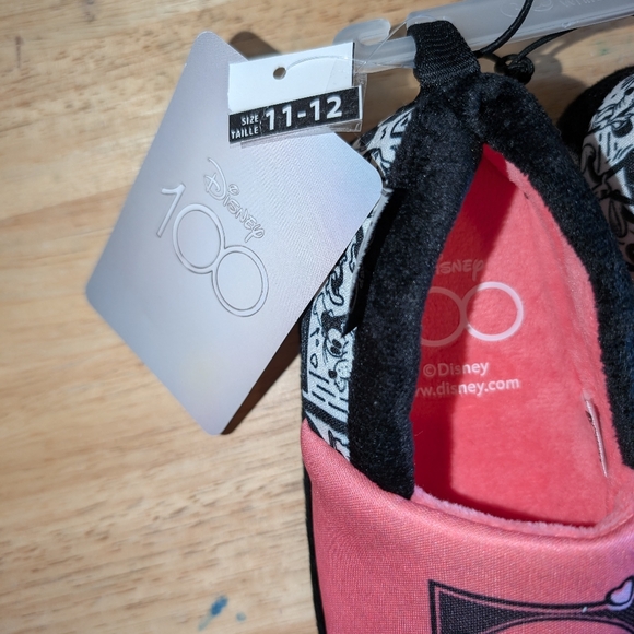 Kids Slippers - Picture 2 of 3